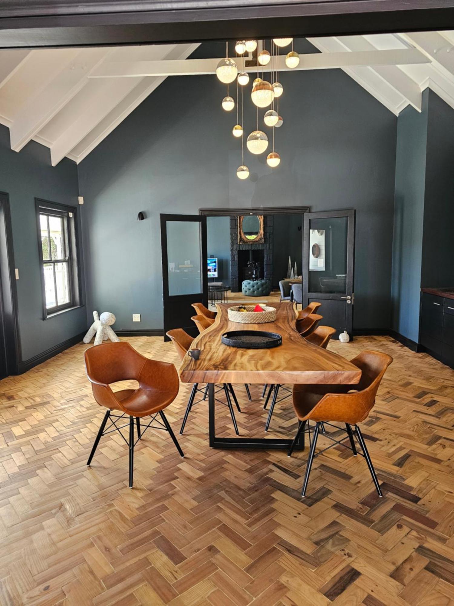 Die Heerenhuys Guest Suites สเตลเลนบอช ภายนอก รูปภาพ