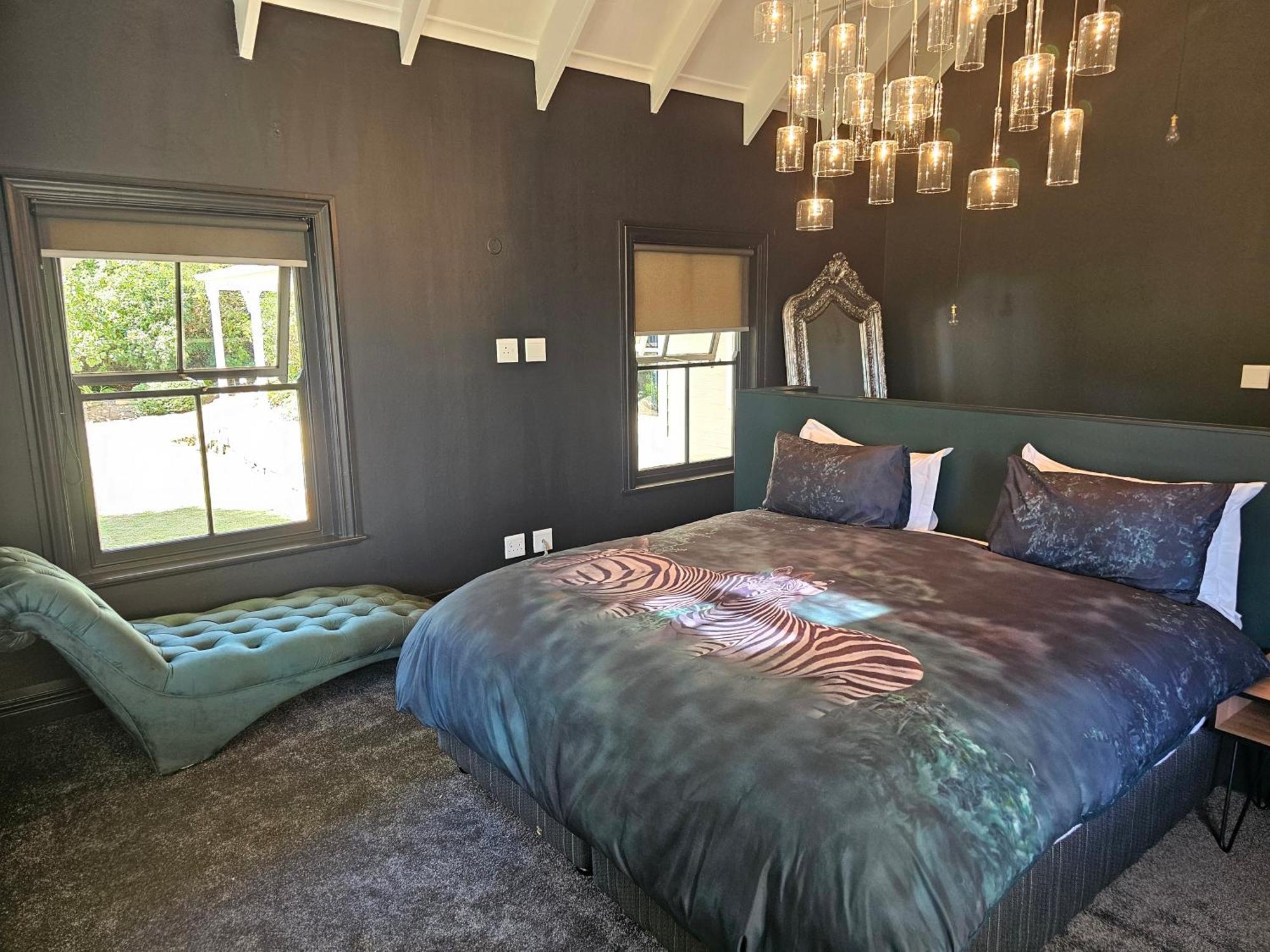 Die Heerenhuys Guest Suites สเตลเลนบอช ภายนอก รูปภาพ