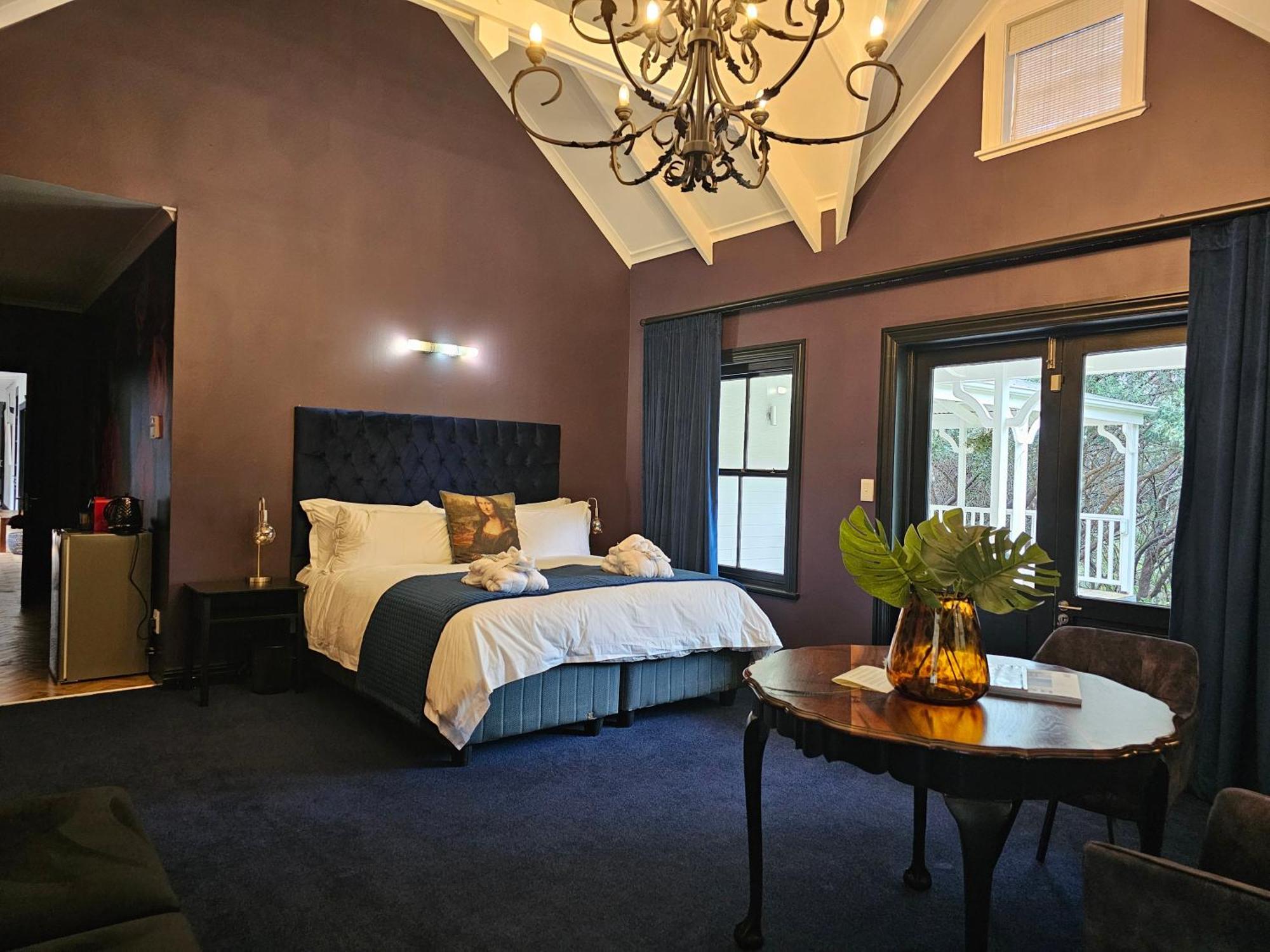 Die Heerenhuys Guest Suites สเตลเลนบอช ภายนอก รูปภาพ